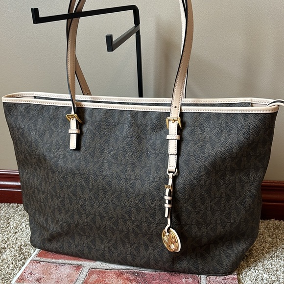 Michael Kors -Michael Kors Large Jet Set Travel Tote Large - Picture 2 of 9